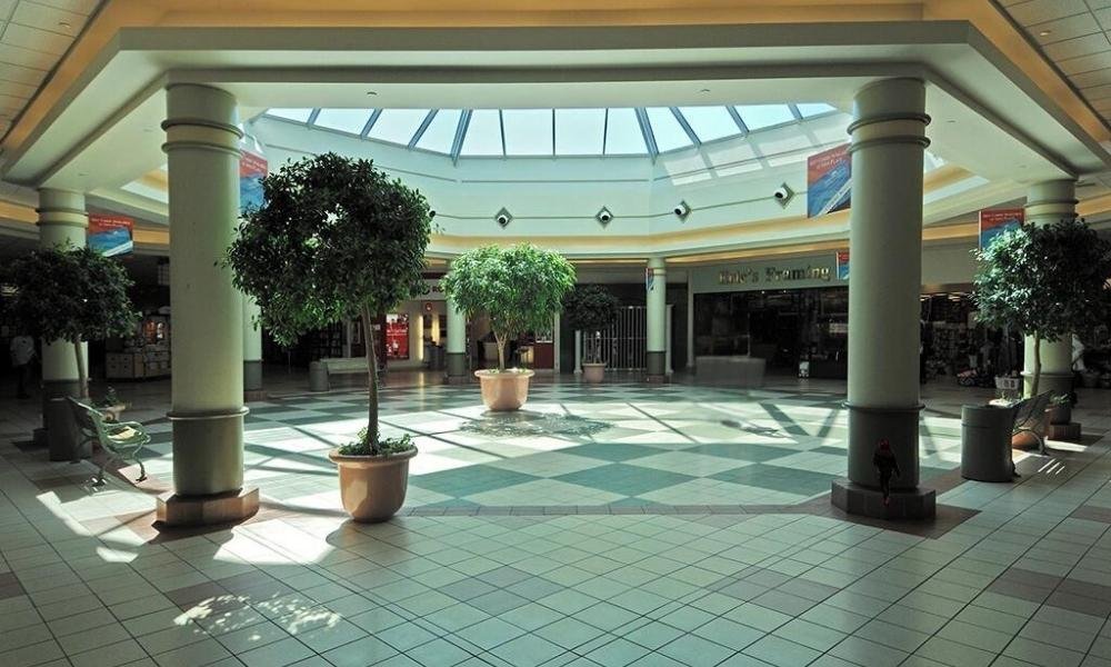 Bonnie Doon Shopping Centre