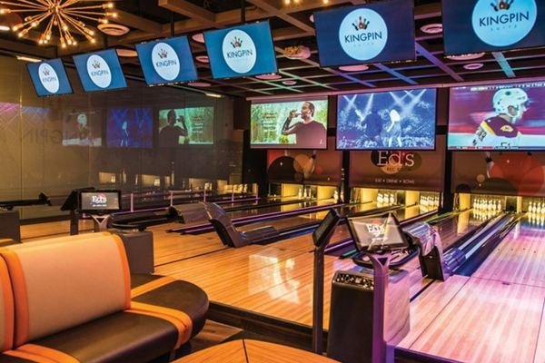 Ed's bowling: West Edmonton Mall