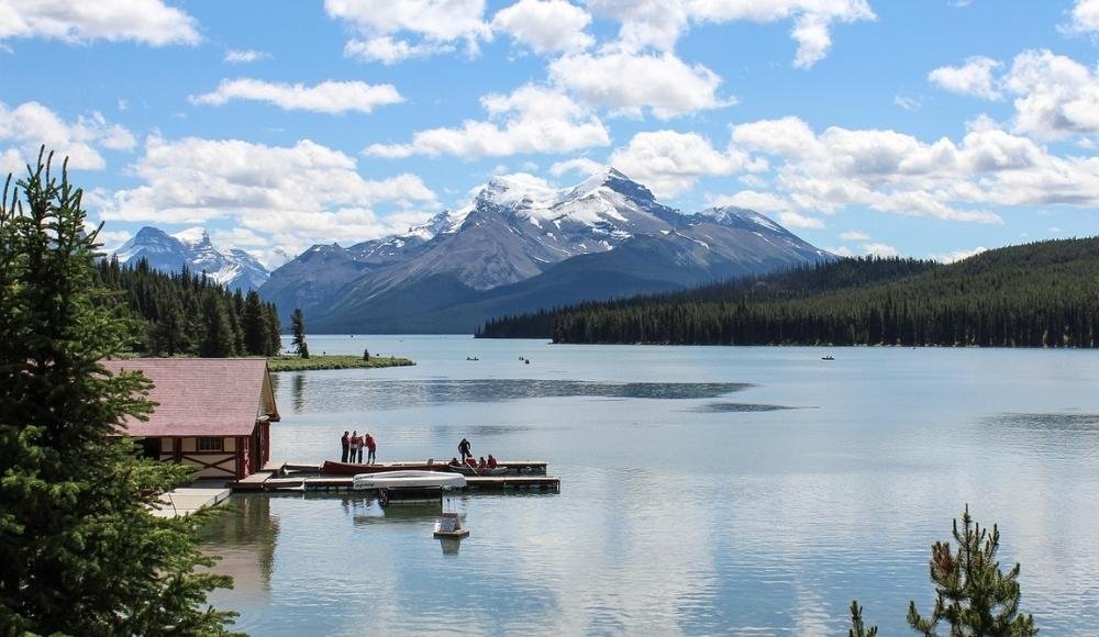 Maligne Lake