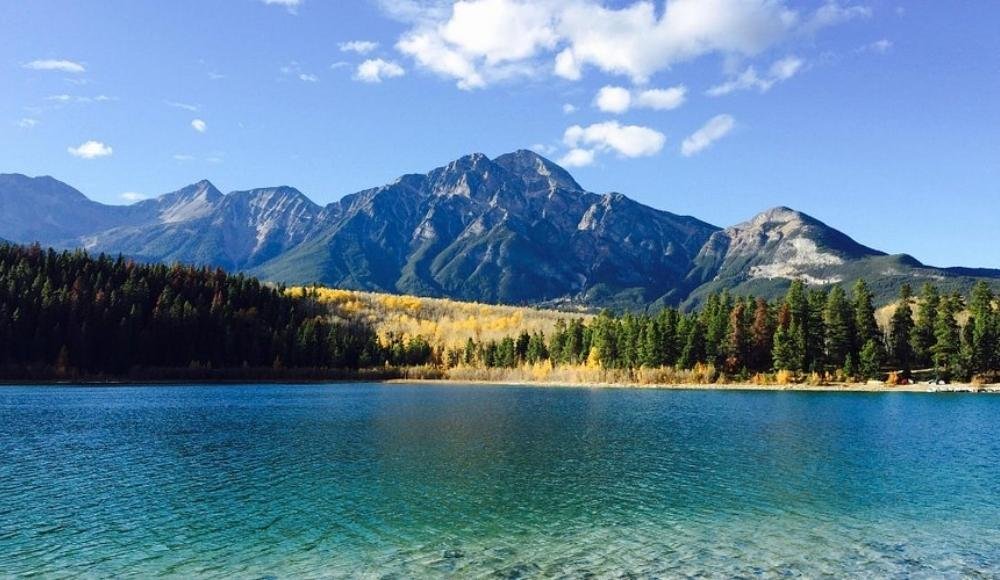 Pyramid Lake