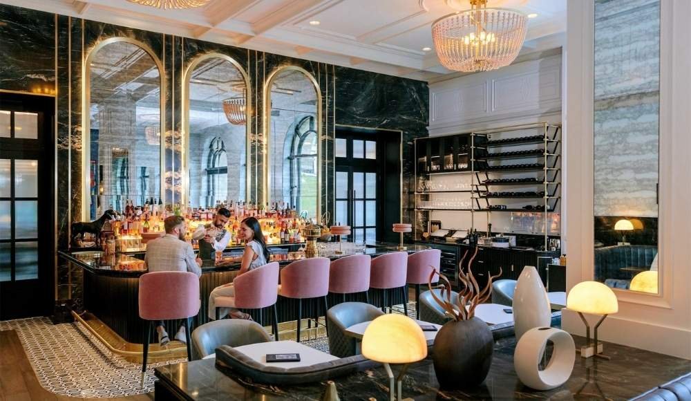 Fairmont Chateau Lake Louise tea house