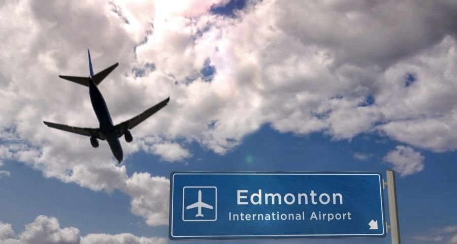 Edmonton International Airport-plane landing