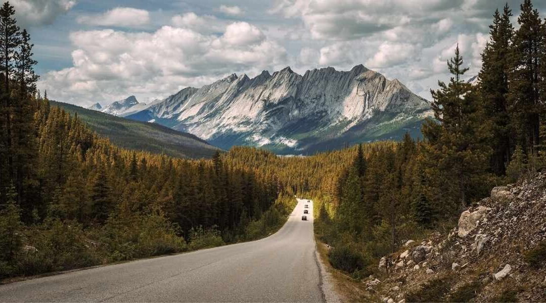 The 10 Best Icefields Parkway Stops for Breathtaking Views
