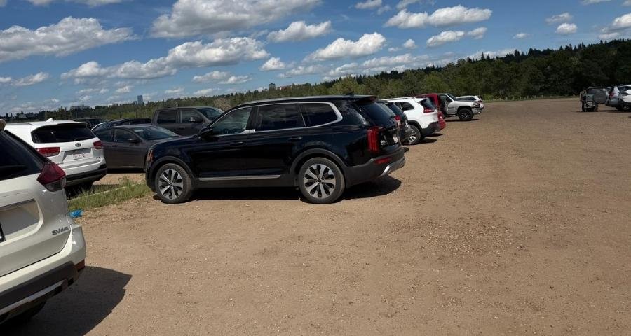 Edmonton Zoo Parking